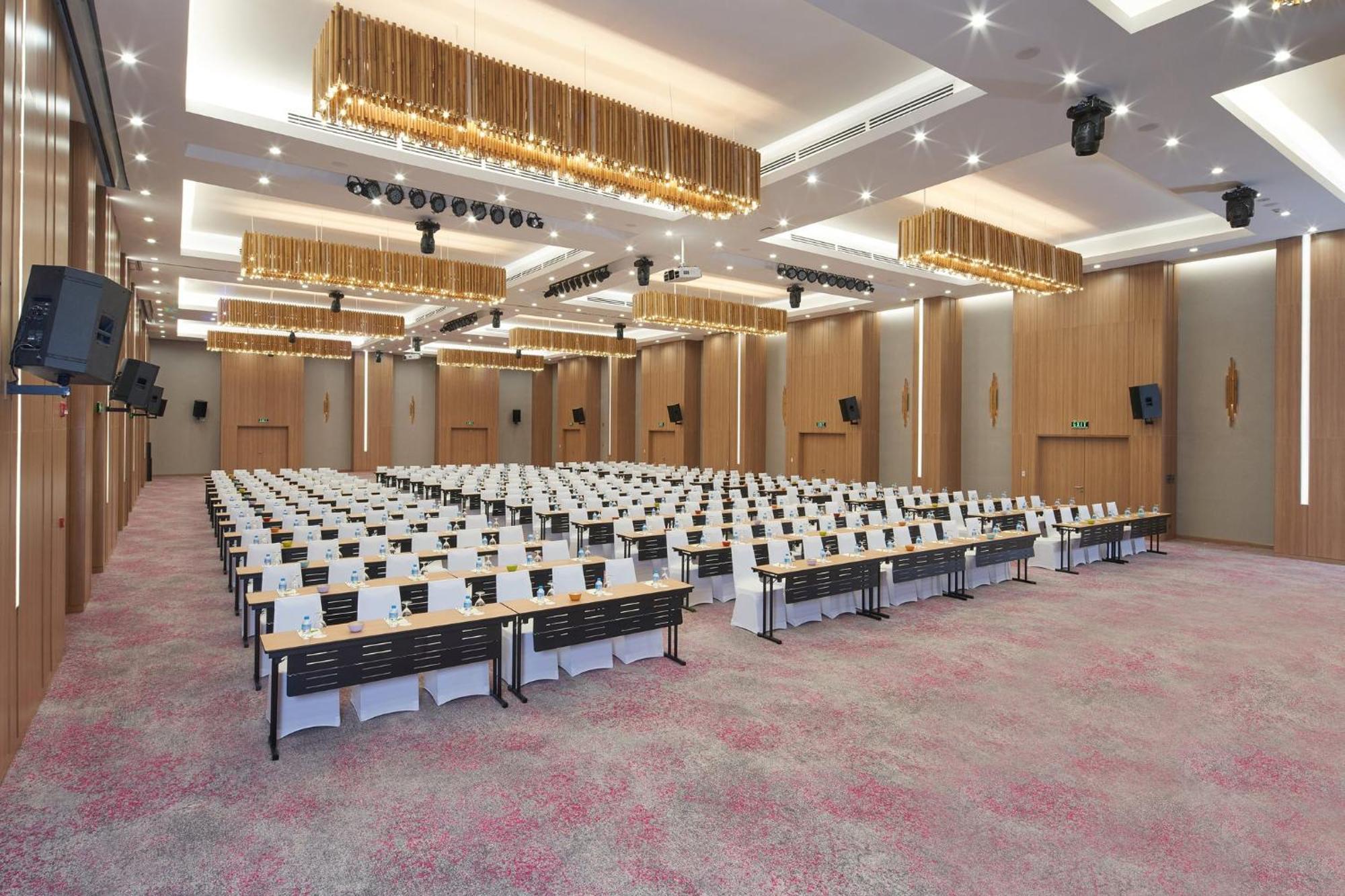 Holiday Inn & Suites Saigon Airport By Ihg Πόλη Χο Τσι Μινχ Εξωτερικό φωτογραφία